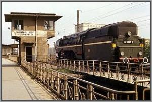 02 0201 rangiert in Dresden Hbf