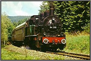 94 1292 mit dem Sonderzug vor Neustadt-Gillersdorf