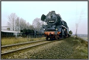 41 1137 mit L�-Zug vor Haldensleben