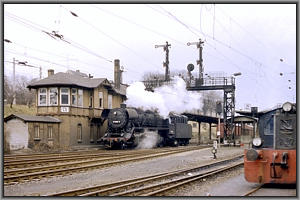 44 0698 bespannt G�terzug in Camburg