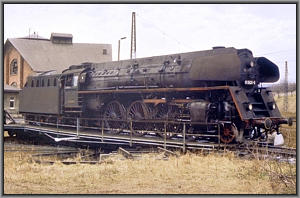 01 0520 auf der Drehscheibe in Camburg