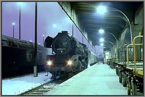 41 1025 hat mit P 6005 den Zielbahnhof Gera Hbf erreicht