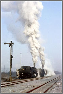 52 8157 und 52 8012 in Hagenwerder /