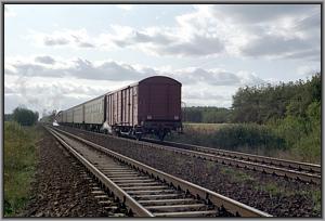 Zum Vergrößern auf das Bild klicken! Dort können Sie auch blättern und die Bildunterschriften lesen! 41 1185 verläßt mit P 7418 den Hp Bergzow-Parchen