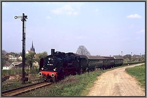38 1182 mit P 8019 in Neunhofen