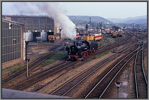 02 0201 verl��t mit D 1402 den Bf Saalfeld