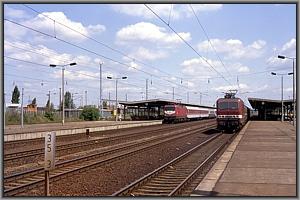 EC 177 nach Prag und N 3338 nach Potsdam-Pirschheide in Flughafen Berlin-Sch�nefeld