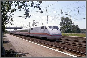 ICE 694 'Ricarda Huch' aus M�nchen in Genshagener Heide