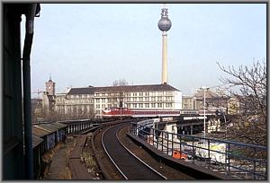229 102 mit IC 175 an der Jannowitzbrücke