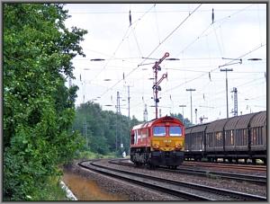 Zum Vergrößern auf das Bild klicken! Dort können Sie auch blättern und die Bildunterschriften lesen! Rail4Chem-185 543 in Köln-Kalk Nord