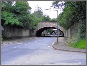 Zum Vergrößern auf das Bild klicken! Dort können Sie auch blättern und die Bildunterschriften lesen! Brücke Rather Str