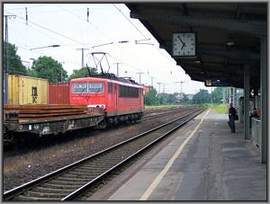 Zum Vergrößern auf das Bild klicken! Dort können Sie auch blättern und die Bildunterschriften lesen! 155 142 in Köln West