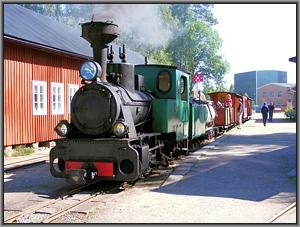 Zum Vergrößern auf das Bild klicken! Dort können Sie auch blättern und die Bildunterschriften lesen! Lok Nr.4 mit Zug Nr 1 in Ohs Bruk