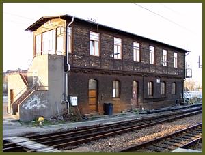 Zum Vergrößern auf das Bild klicken! Dort können Sie auch blättern und die Bildunterschriften lesen! Stellwerk B 5 in Dresden-Neustadt