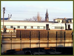 Zum Vergrößern auf das Bild klicken! Dort können Sie auch blättern und die Bildunterschriften lesen! alt trifft neu in Dresden-Neustadt