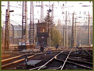 Zum Vergrößern auf das Bild klicken! Dort können Sie auch blättern und die Bildunterschriften lesen! Stw W 7 in Dresden-Neustadt