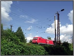 145 245 verl��t mit GB 62129 den Bahnhof Leipzig-Sch�nefeld