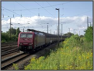 189 800 verl��t mit DGS 79327 den Bf Leipzig-Mockau
