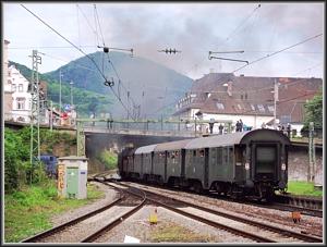 Zum Vergrößern auf das Bild klicken! Dort können Sie auch blättern und die Bildunterschriften lesen! 41 360 verlässt Neustadt (Weinstraße)