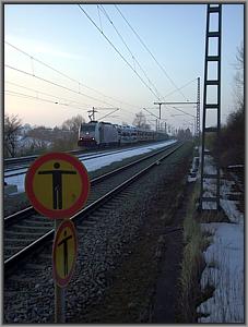 Lokomotion-Lok 442 mit DGS 48867 in Osterm�nchen