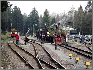 Zum Vergrößern auf das Bild klicken! Dort können Sie auch blättern und die Bildunterschriften lesen! 99 5902 mit dem Walpurgis-Sonderzug in Schierke