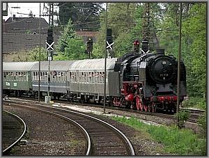Zum Vergrößern auf das Bild klicken! Dort können Sie auch blättern und die Bildunterschriften lesen! 01 118 am Schluss von DPN 25595 in Laufach