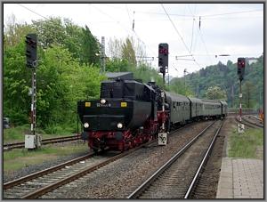 Zum Vergrößern auf das Bild klicken! Dort können Sie auch blättern und die Bildunterschriften lesen! 52 8154 erreicht Bullay