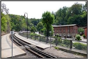 Zum Vergrößern auf das Bild klicken! Dort können Sie auch blättern und die Bildunterschriften lesen! Bahnhof Rabenau