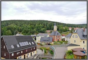 Zum Vergrößern auf das Bild klicken! Dort können Sie auch blättern und die Bildunterschriften lesen! Blick auf Schmiedeberg