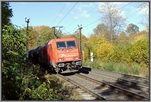 Zum Vergrößern auf das Bild klicken! Dort können Sie auch blättern und die Bildunterschriften lesen! 185 604 am km 23,6