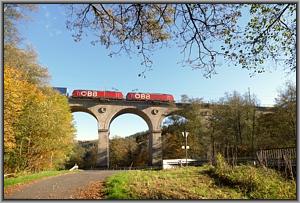 Zum Vergrößern auf das Bild klicken! Dort können Sie auch blättern und die Bildunterschriften lesen! 2193 117 und 078 auf dem Sinntalviadukt