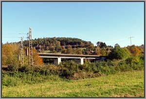 Zum Vergrößern auf das Bild klicken! Dort können Sie auch blättern und die Bildunterschriften lesen! EZ 51180 auf dem Jossa-Viadukt